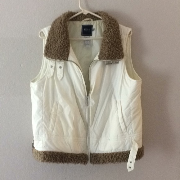 Izod Jackets & Blazers - Sleeveless Sherpa trim nylon vest